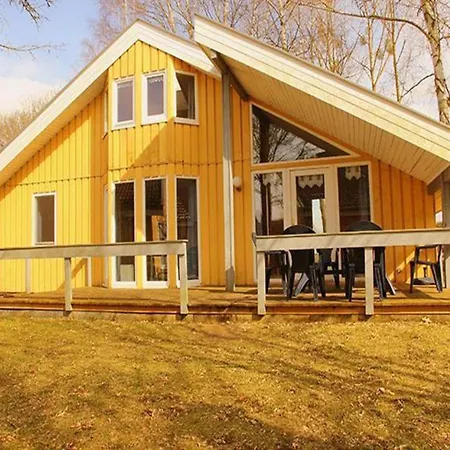 Holiday home Mirow In *