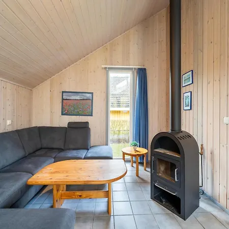 Holiday home Mirow In *